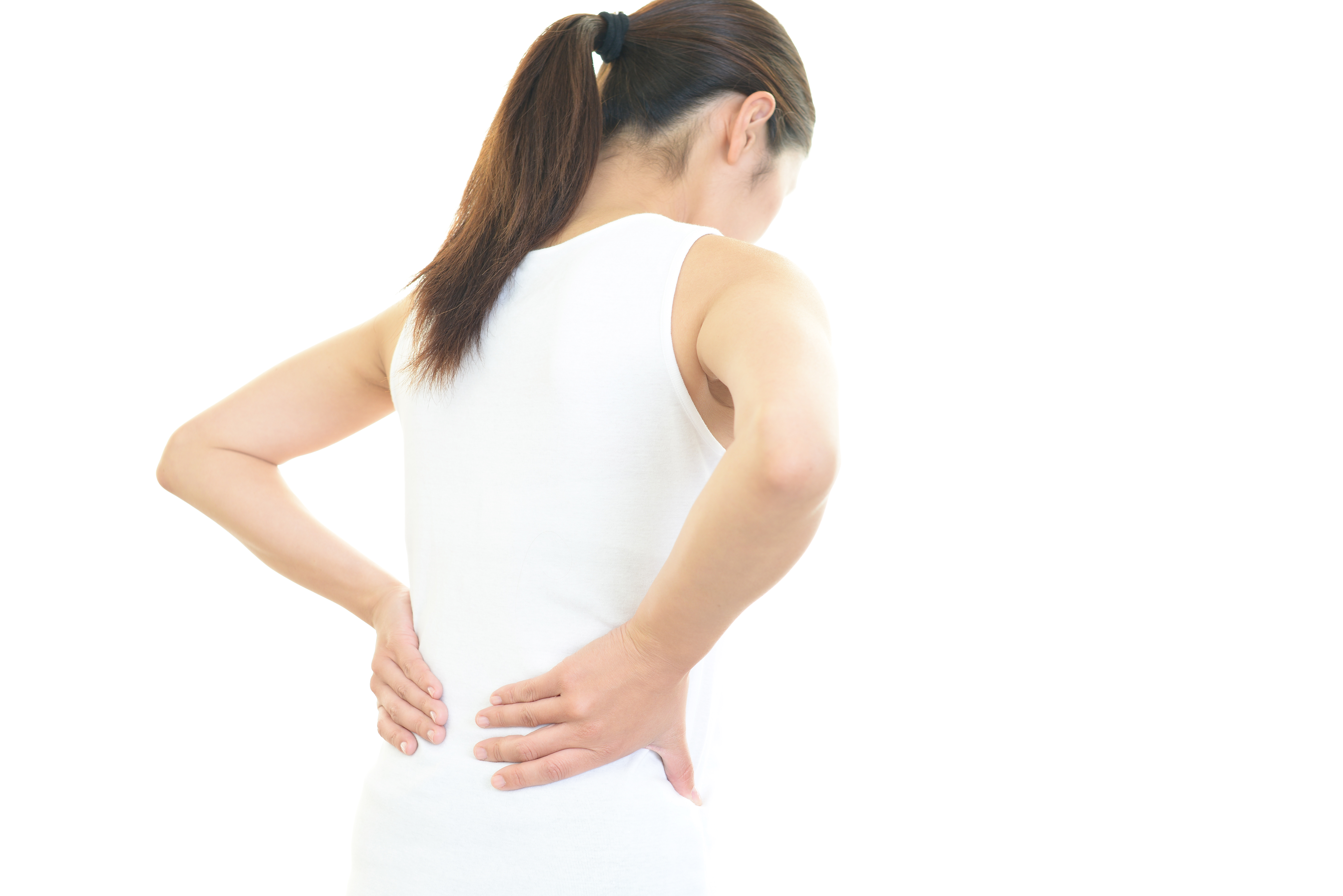 腰痛で悩む女性